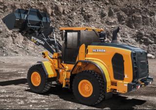 Kolové nakladače Hyundai HL940A
