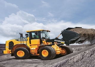Kolové nakladače Hyundai HL955A