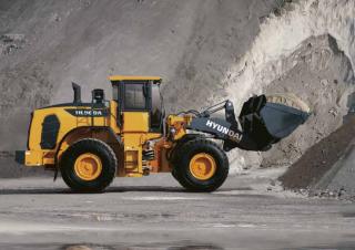 Kolové nakladače Hyundai HL960A