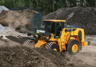 Kolové nakladače Hyundai HL975ACVT