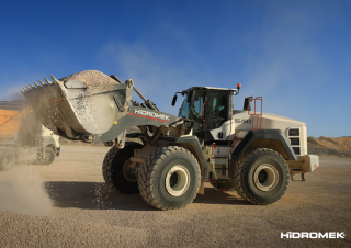 Kolové nakladače Hidromek HMK 640 WL