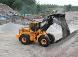Kolové nakladače Ljungby L 18