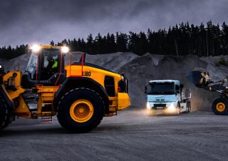 Kolové nakladače Volvo L180 