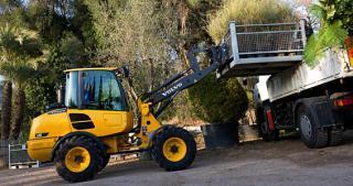 Kolové nakladače Volvo L25F