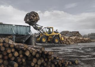 Kolové nakladače Volvo L90H