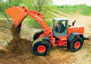 Kolové nakladače Hitachi LX 290 E