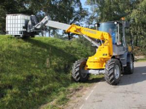 Kolové nakladače Paus TSL 855
