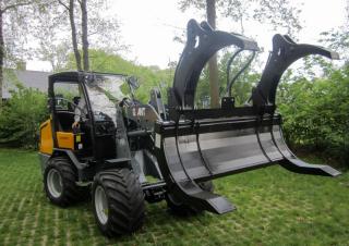 Kolové nakladače Giant V 5003 T