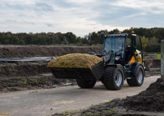 Kolové nakladače Giant V 761 T