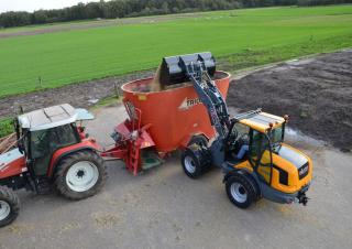 Kolové nakladače Giant V 761 T