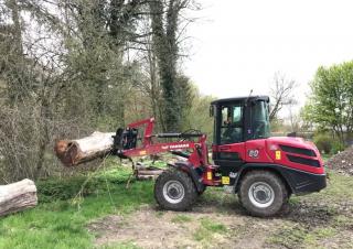Kolové nakladače Yanmar V80