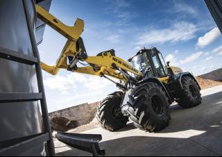 Kolové nakladače New Holland W170D LR