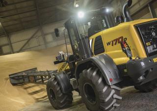 Kolové nakladače New Holland W170D LR