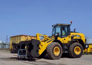 Kolové nakladače Komatsu WA200-8E0