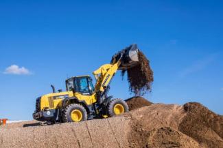 Kolové nakladače Komatsu WA320-7