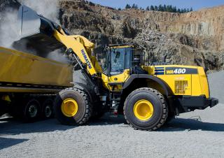 Kolové nakladače Komatsu WA480-8E0