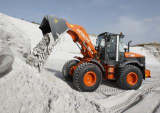Kolové nakladače Hitachi ZW 140