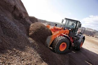 Kolové nakladače Hitachi ZW 220-5