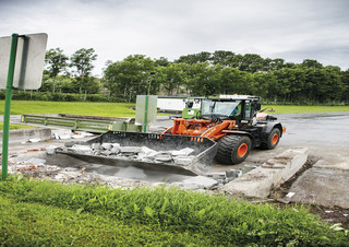 Kolové nakladače Hitachi ZW180PL-6