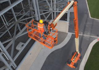 Teleskopické pracovní plošiny Kolové teleskopické pracovní plošiny JLG 1500SJ
