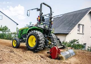Vozidla Komunální multifunkční naftová vozidla John Deere 3025 E