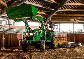 Vozidla Komunální multifunkční naftová vozidla John Deere 3038 E