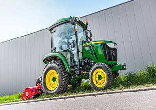 Vozidla Komunální multifunkční naftová vozidla John Deere 3039 R