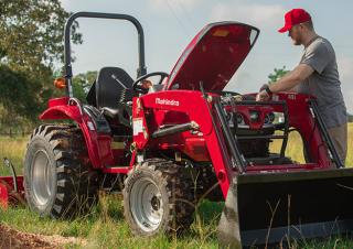 Vozidla Komunální traktory Mahindra 1626 HST