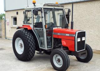 Vozidla Komunální traktory Massey Ferguson 360