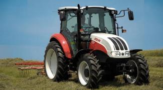Vozidla Komunální traktory Steyr 4065 Kompakt S Basis