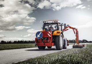 Vozidla Komunální traktory Steyr 4145 Profi CVT Profi