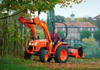 Vozidla Komunální traktory Kubota L1361 HDW