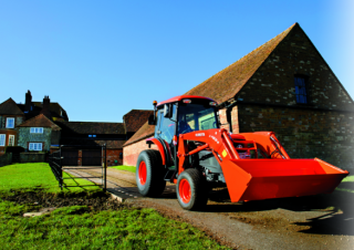 Vozidla Komunální traktory Kubota L2421 DHW