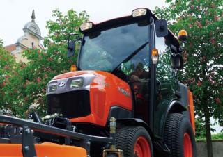 Vozidla Komunální traktory Kubota ST401-C