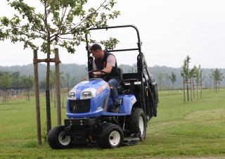 Zahradní traktory a ridery Iseki SXG 326