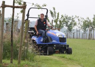 Zahradní traktory a ridery Iseki SXG 326