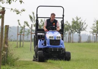 Zahradní traktory a ridery Iseki SXG 326