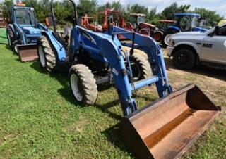 Vozidla Komunální traktory Ford-NH TN75SA
