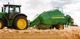 Lisy na hranolové balíky + Lisy na obří balíky John Deere 1424 C