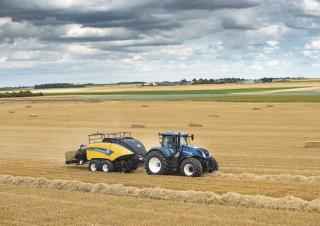 Lisy na hranolové balíky + Lisy na obří balíky New Holland BB 1290 Plus