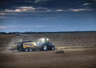 Lisy na hranolové balíky + Lisy na obří balíky New Holland BB 1290 Plus