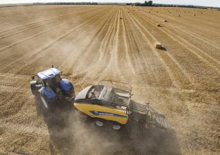 Lisy na hranolové balíky + Lisy na obří balíky New Holland BB 1290 Plus