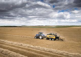 Lisy na hranolové balíky + Lisy na obří balíky New Holland BB 1290 Plus