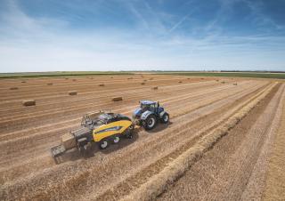 Lisy na hranolové balíky + Lisy na obří balíky New Holland BB 1290 RC Plus
