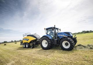Lisy na hranolové balíky + Lisy na obří balíky New Holland BB 890 RC Plus
