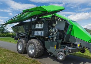 Lisy na hranolové balíky + Lisy na obří balíky DEUTZ-FAHR BigMaster 598 D
