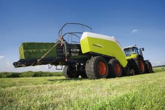 Lisy na hranolové balíky + Lisy na obří balíky Claas Quadrant 3200 RC