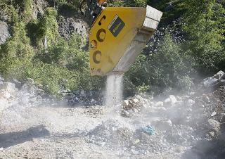 Přídavná zařízení Lžíce drticí Epiroc BC 2500 