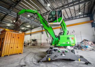 Manipulátory s materiálem Sennebogen 817M E 