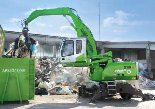 Manipulátory s materiálem Sennebogen 818M E 